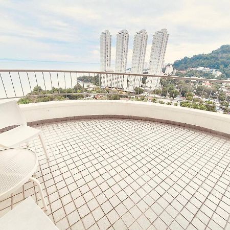 Romantic Couple Suite + Beach-Front Balcony Tanjung Bungah  Ngoại thất bức ảnh