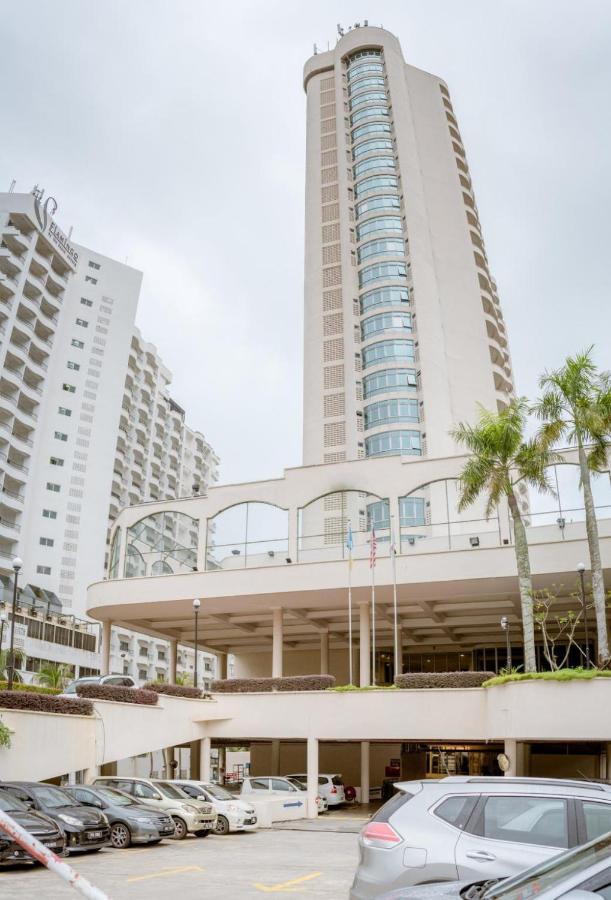 Romantic Couple Suite + Beach-Front Balcony Tanjung Bungah  Ngoại thất bức ảnh