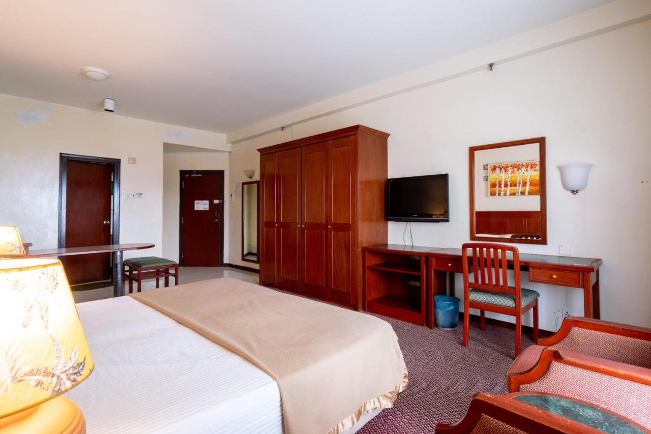 Romantic Couple Suite + Beach-Front Balcony Tanjung Bungah  Ngoại thất bức ảnh