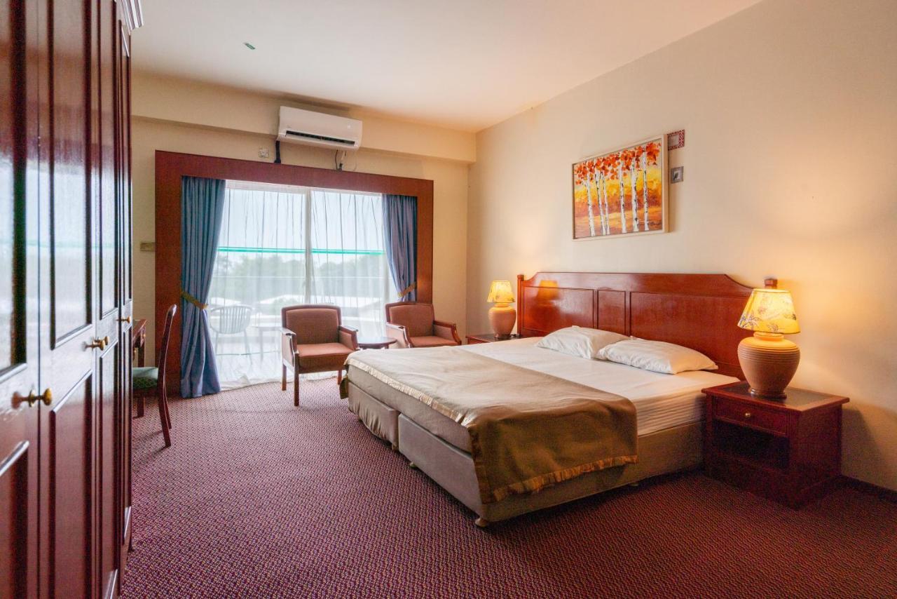 Romantic Couple Suite + Beach-Front Balcony Tanjung Bungah  Ngoại thất bức ảnh