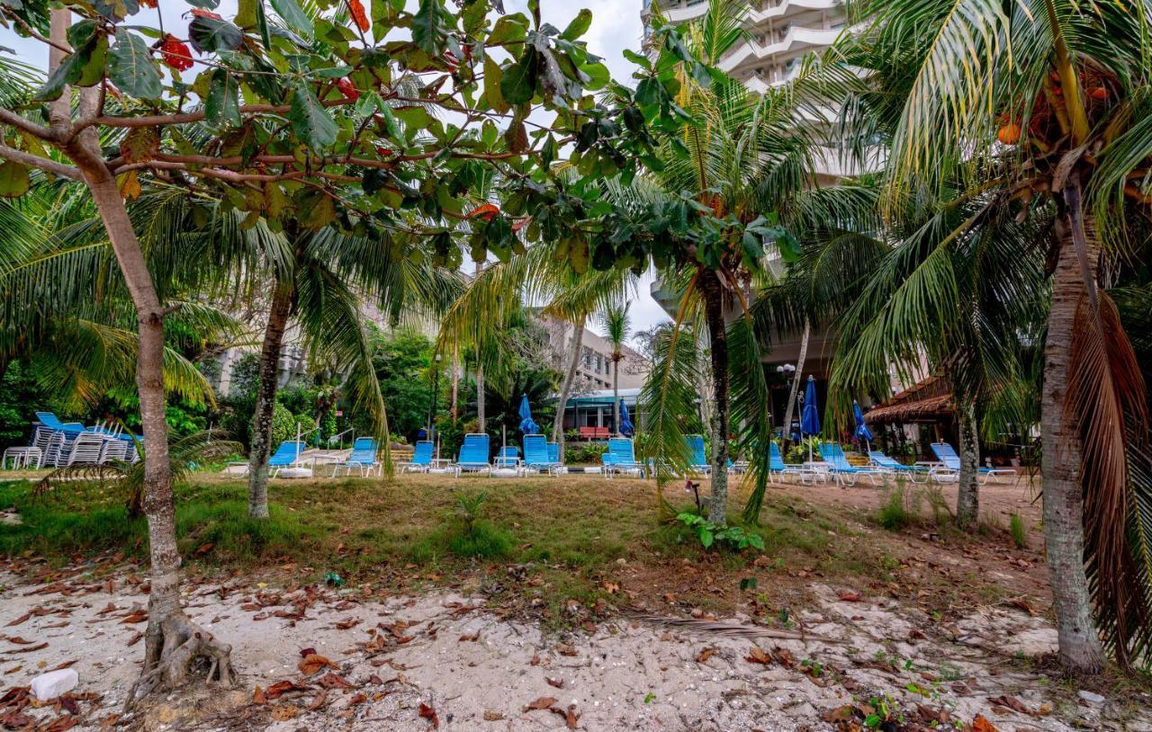 Romantic Couple Suite + Beach-Front Balcony Tanjung Bungah  Ngoại thất bức ảnh