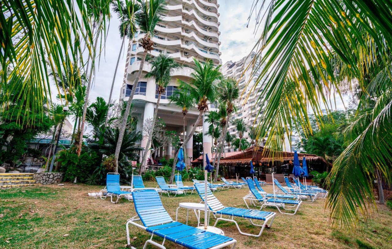 Romantic Couple Suite + Beach-Front Balcony Tanjung Bungah  Ngoại thất bức ảnh